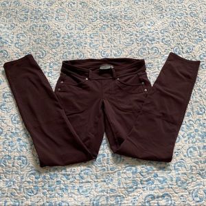 Athleta Legging/Pants in Plum / Size XS